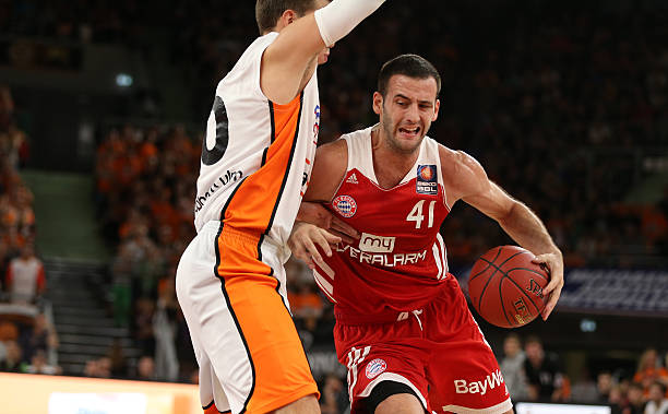 冠的球队往 冠的球队往