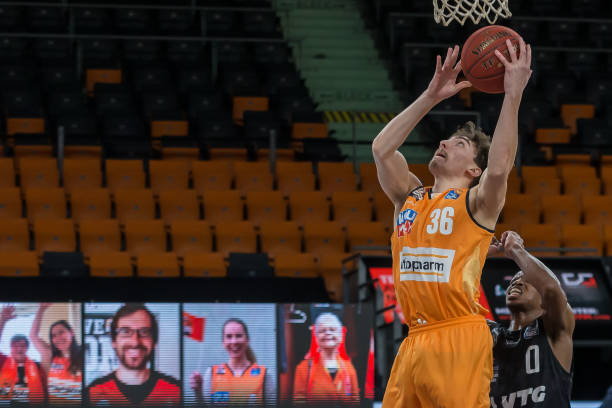 球队需要保 球队需要保